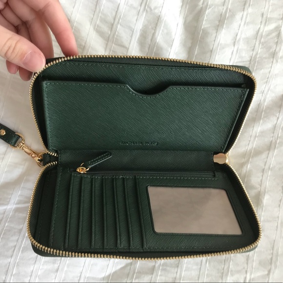 Michael Kors Wallet - Picture 3 of 3